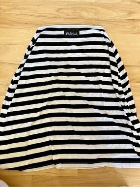 Milk Snob Nursing Cover-Up Maternity Pregnancy Black and White Striped Cover-Up
